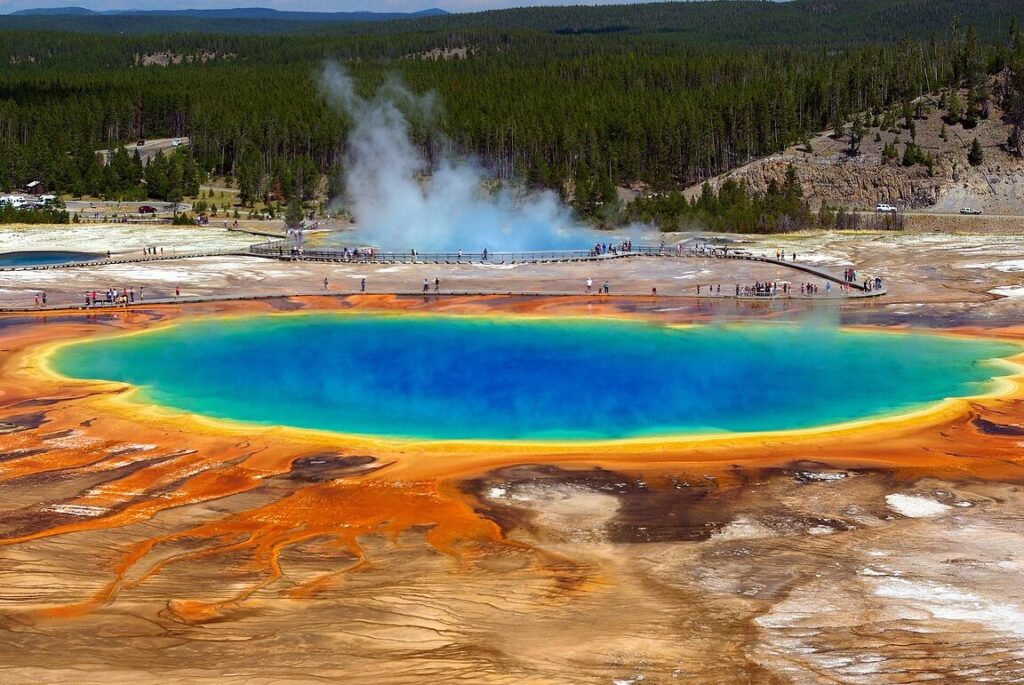 イエローストーン国立公園何年に設立されたか解説
