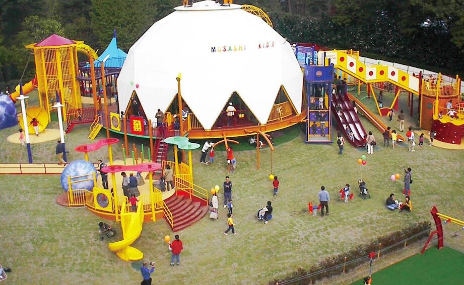 森林公園のアスレチックは何歳から楽しめる？